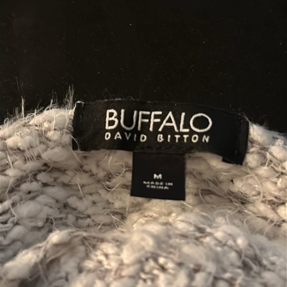 Buffalo Softest Eyelash Yarn in White and Soft Gray Long Sleeve Popover Sweater - Picture 12 of 12